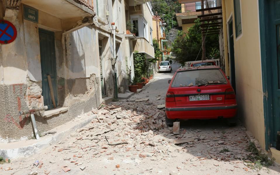 Λέσβος: Φήμες για νέο μεγάλο σεισμό μέχρι τις 18:00 τρομοκρατούν τους κατοίκους